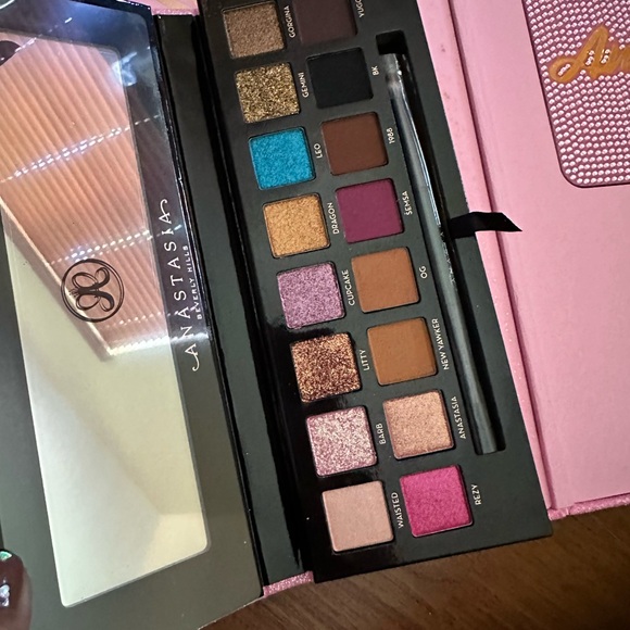 Anastasia Beverly Hills Amrezy Press Kit - Limited and Rare! Mirror + Palette! - Picture 5 of 6